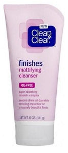 Clean & Clear Finishes Mattifying Cleanser Oil-Free 141 g